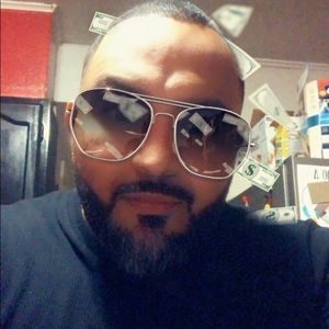 Meet your Posher, Alejandro